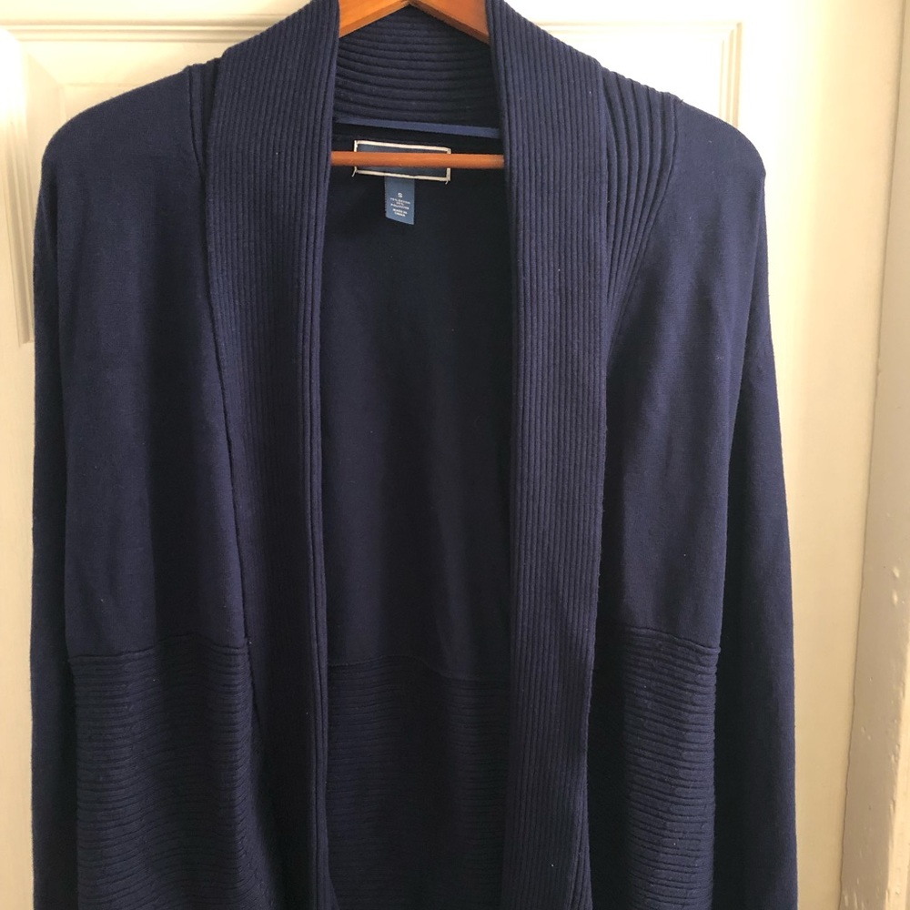 Open cardigan. Perfect for layering!